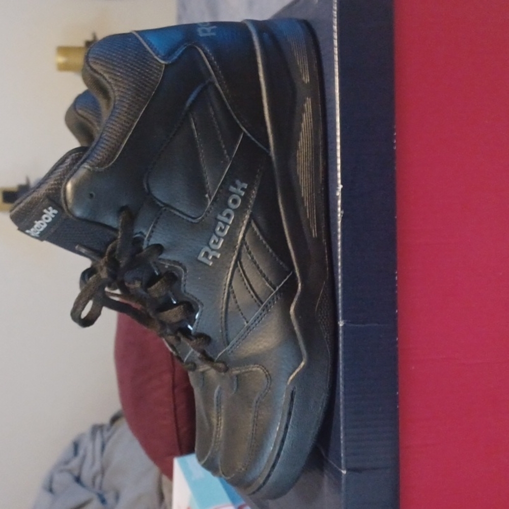 MENS Reebok Shoes - Picture 2 of 4